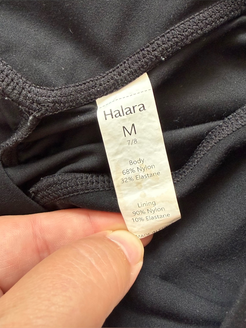 HALARA Black High-Waist Performance Leggings w/ Pockets - Size Medium - Picture 2 of 4